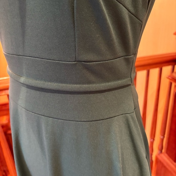 Classy Elegant Pine Green Formal Wedding Guest Dress Wmn’s S - Picture 8 of 13